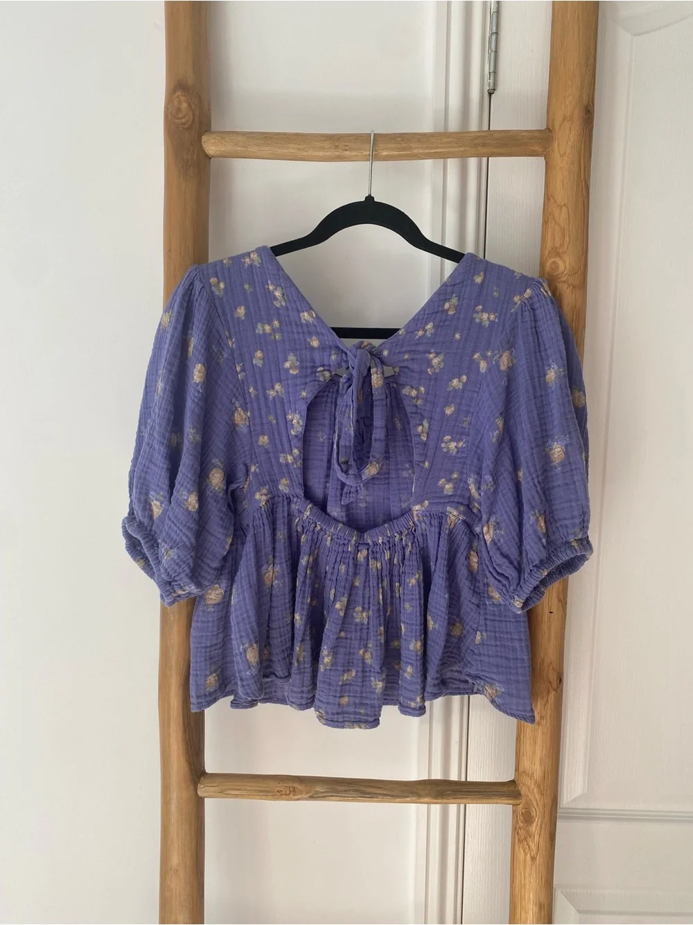 Free People Chloe Floral Printed Top Purple 100% Cotton Back Cut Out Sz Small
